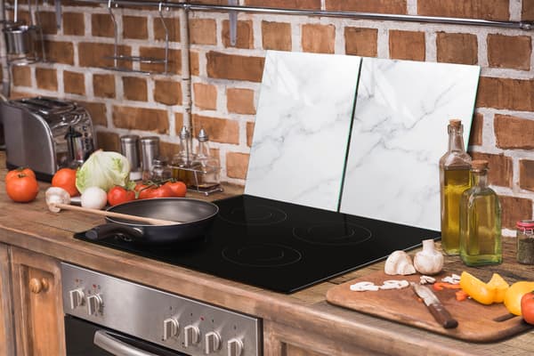 GLASSKYDDSPLÅT FÖR SPIS 85x52 MARMOR