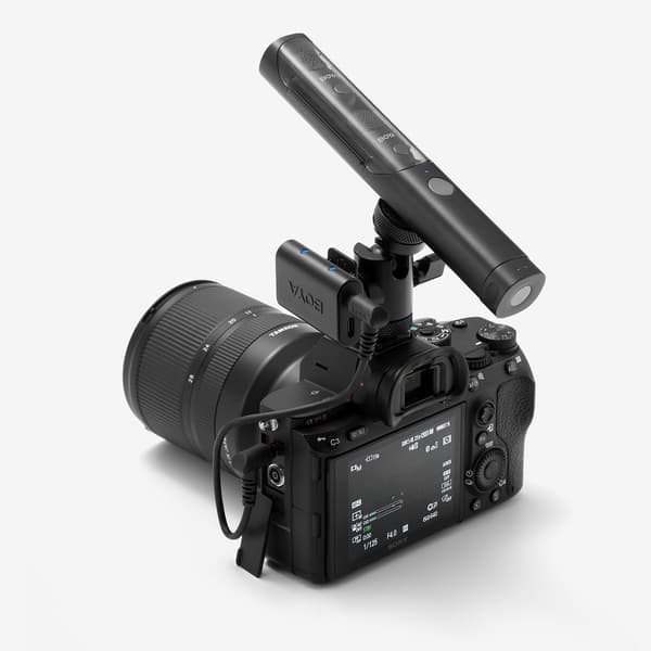 4-in-1 2.4GHz USB-C Langaton Mikrofonisetti MAGIC-02 - Musta