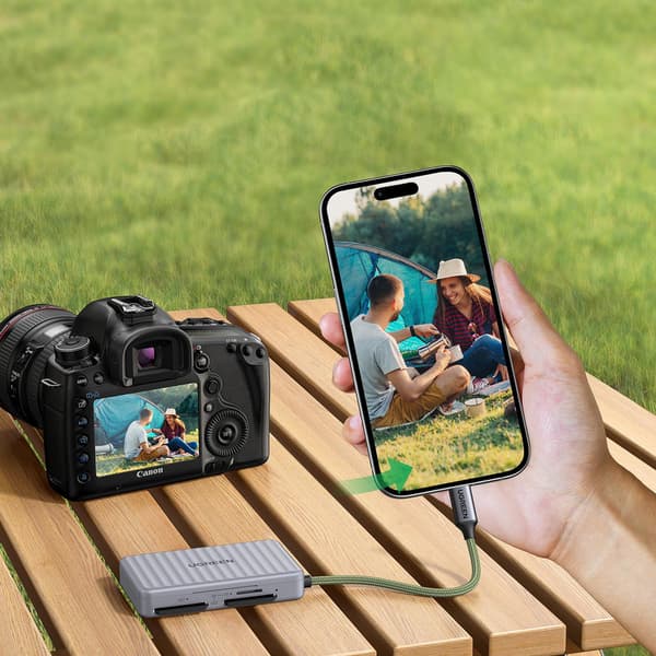 SD microSD USB-C -muistikortinlukija - harmaa