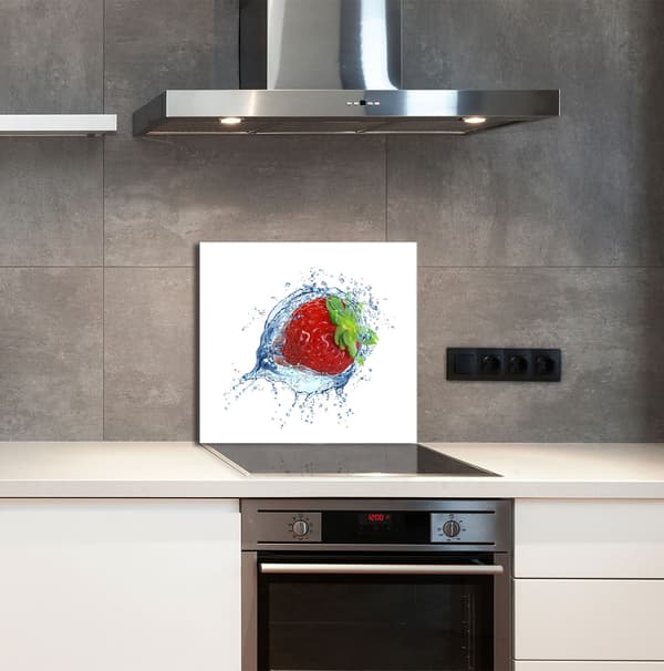 GLASPANEL FÖR KÖK 65x60 Jordgubb