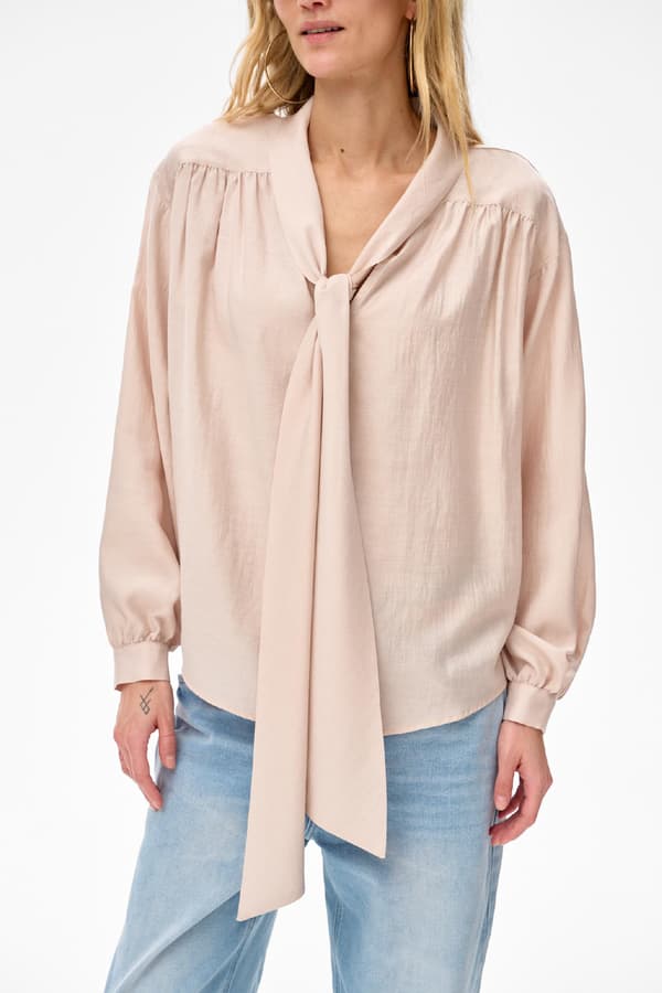 Lea Lys Beige Damebluse Lea Lys Beige Damebluse 36/38