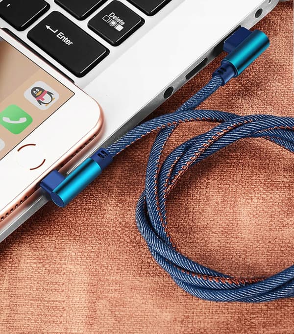 USB-C SNABBLADDNINGSKABEL 2m VINKLAD 90°
