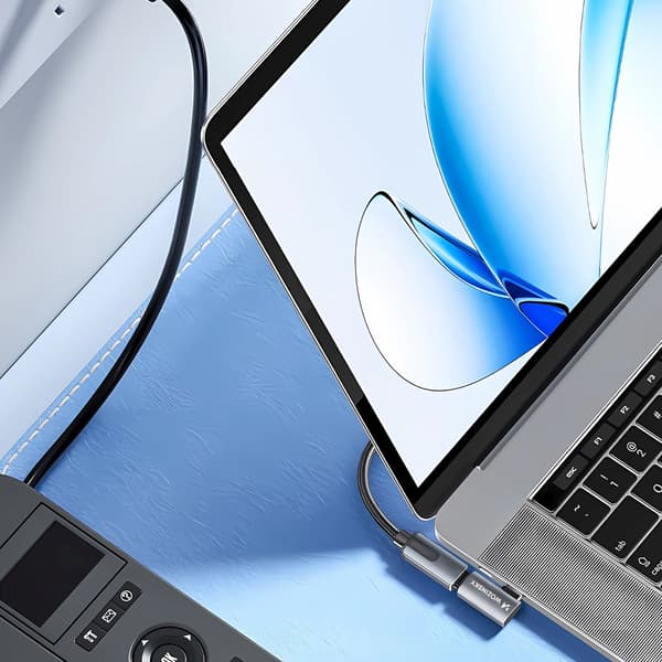 Sidevinklet USB-C adapter 40Gb/s 240W 8K OTG - grå