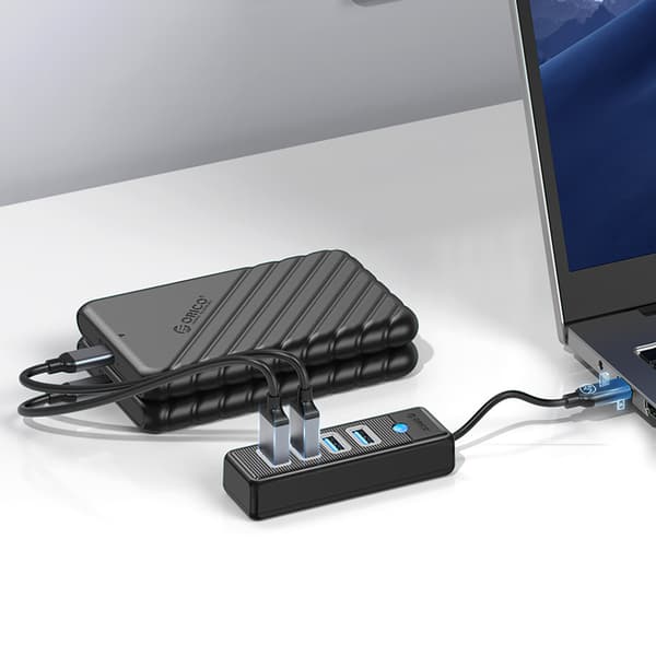 PWC2U-C3 USB-C - USB-A USB-C -jakaja - musta