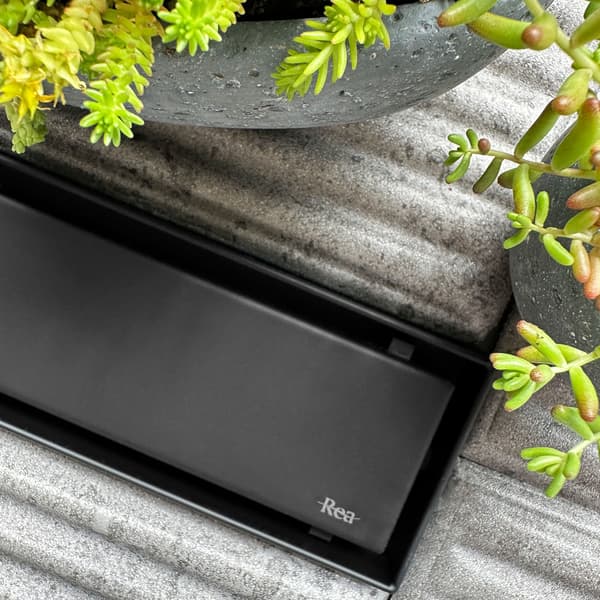 NEOX PRO AFLØB SORT 700 SKU REA-G7802