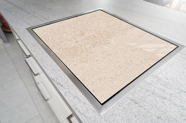 GLASSKYDDSPLÅT FÖR SPIS 70x52 BEIGE