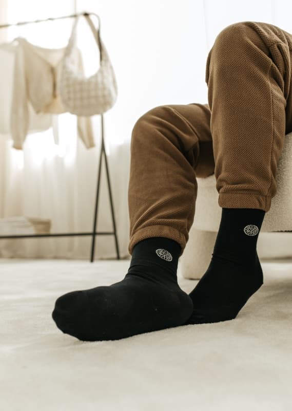 BSM-01 SORT 39-42 Ensfarvede KOMFY sokker