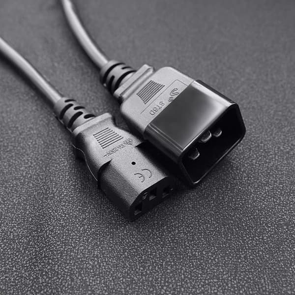 Qoltec IEC C20/C13 virtakaapeli | 3x1.5mm2 | 1.2m