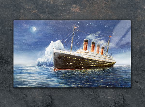 SKÄRBRÄDA I GLAS 52x30 TITANIC