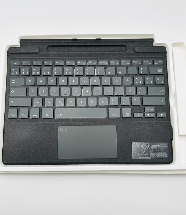 Rii SF108 Trådlöst Bluetooth-tangentbord för Microsoft Surface Pro