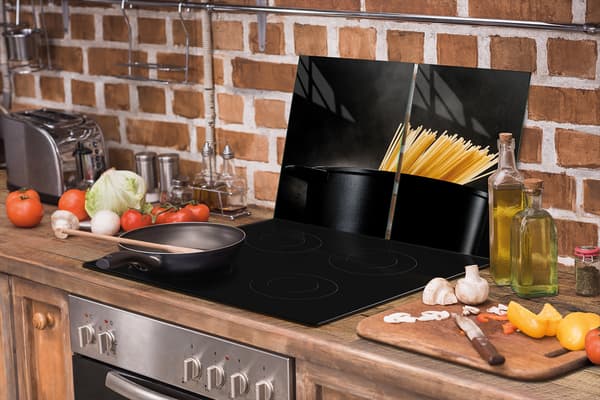 GLASBESKYTTELSESPLADE TIL KOMFUR 75x52 PASTA