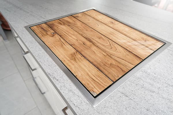 SKÄRBRÄDA I GLAS 52x30 TRÄ