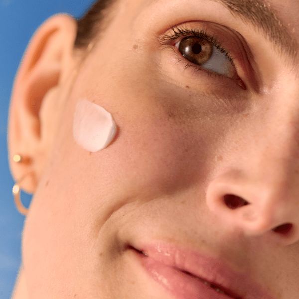 Nivea Luminous regenererende nattkræm til ansigtsfarve 50 ml