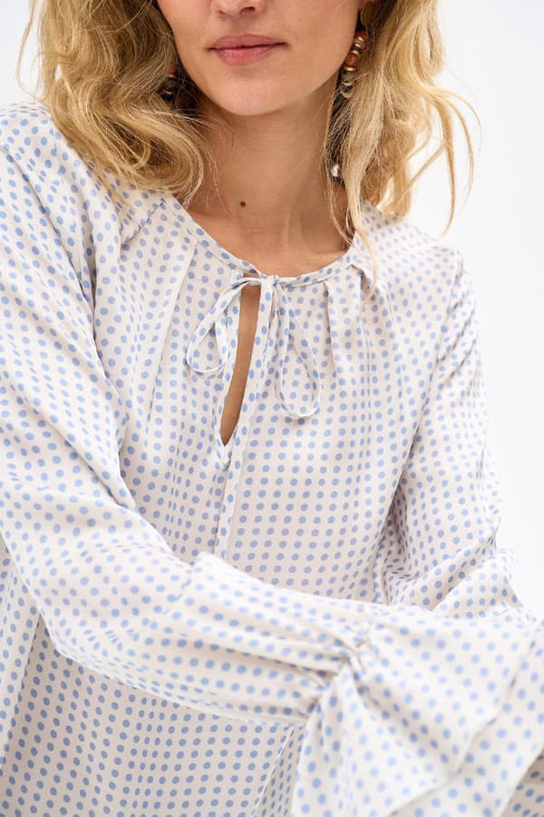 Isa Lyseblå Damebluse 38