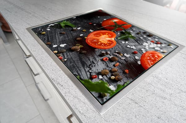 GLASSKYDDSPLÅT FÖR SPIS 70x52 TOMAT