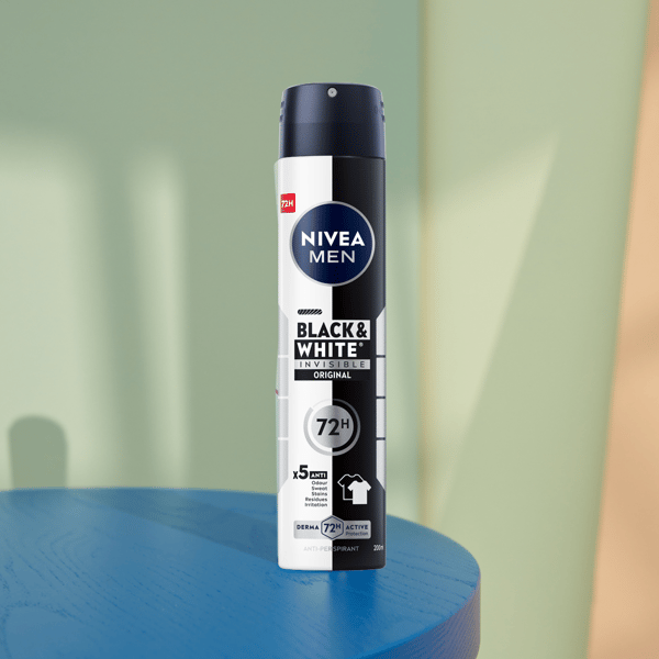 NIVEA MEN Black&White Original antiperspirant spray til mænd 72 timer 200 ml