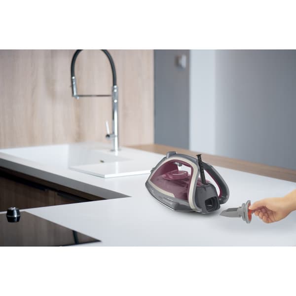 TEFAL FV6840E0 strygejern