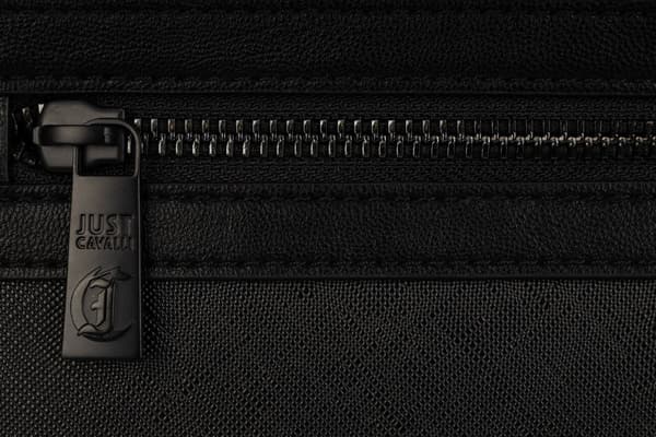 JUST CAVALLI herre læder messenger taske GOTHIC PLATE SORT