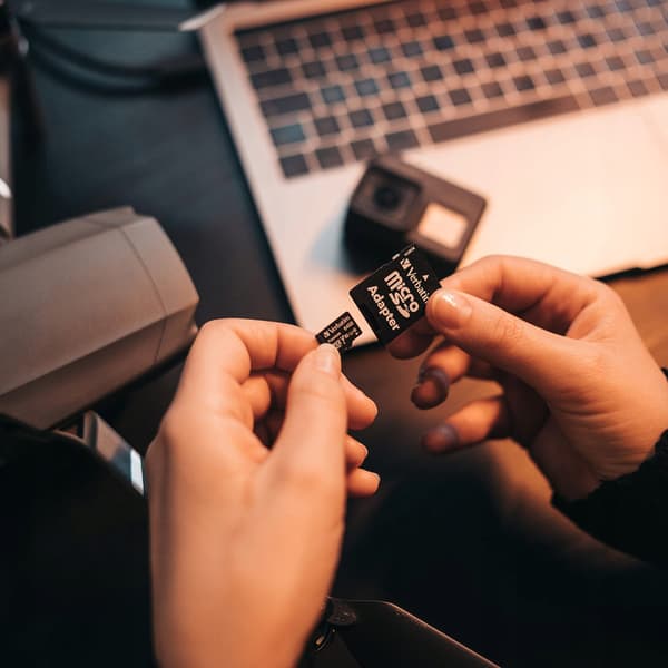 Verbatim 128GB Class 10 MicroSDXC -muistikortti + sovitin