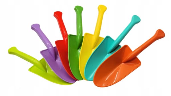 SET MED 10 FÄRGGLADA SANDSPADAR 27 CM SOLID strandspade