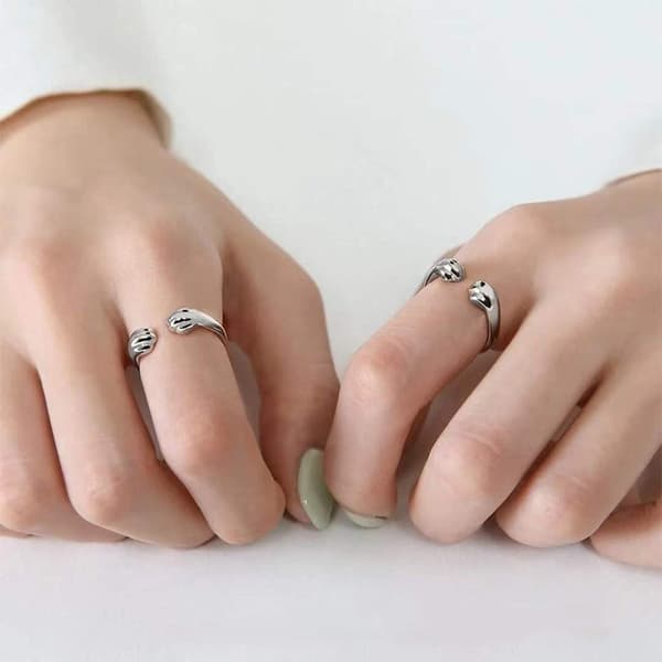 Justerbar silverring för katttassar i 925 silver