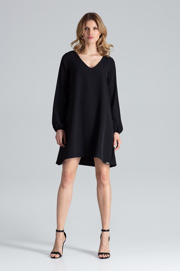 Svart oversized klänning med V-ringning storlek S/M