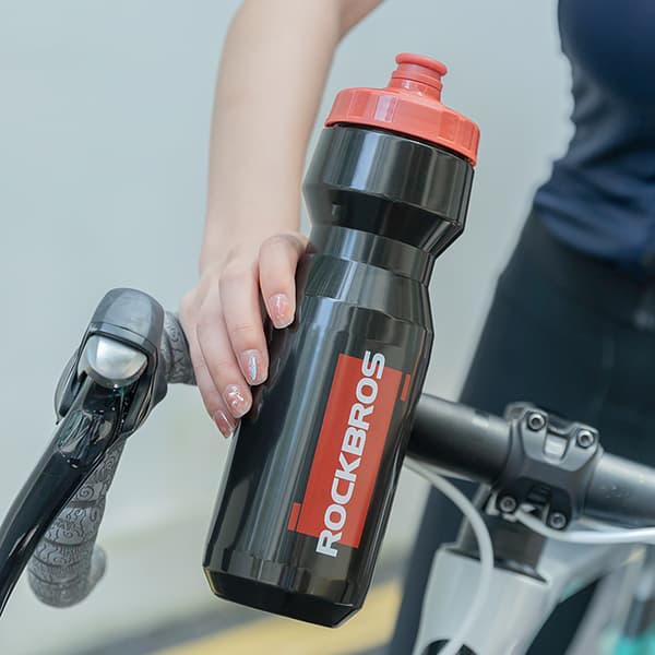 Polkupyörän pullo 750 ml - musta ja punainen