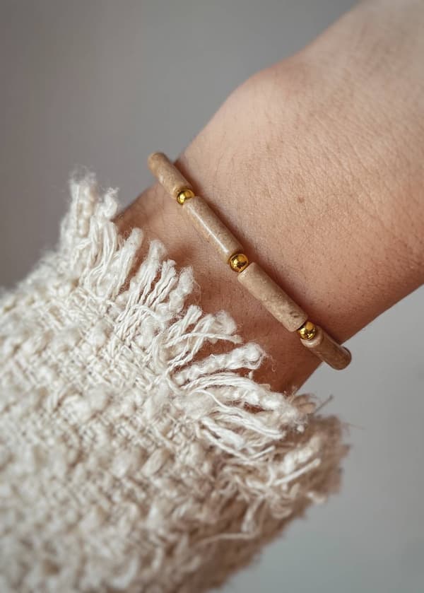 Elastisk armbånd lavet af jaspis