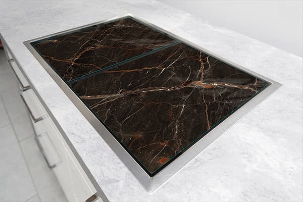 GLASSKYDDSPLÅT FÖR SPIS 90x52 MARMOR