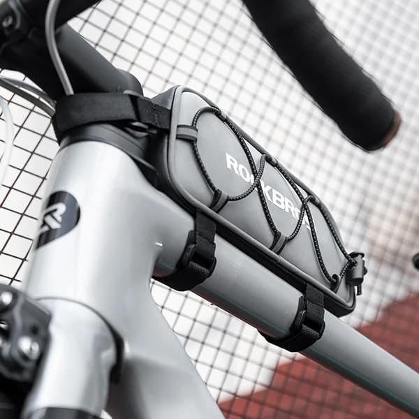 Rammonterad cykelväska 0,9 l - silver