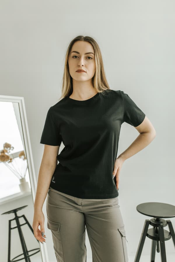 BDTS-01 M SORT bomulds-T-shirt til kvinder SIENNA