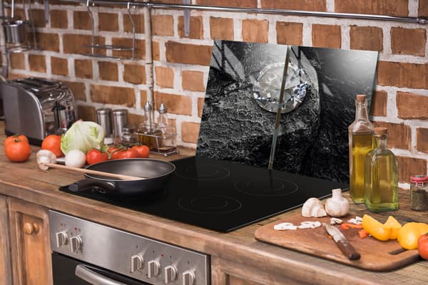 GLASSKYDDSPLÅT FÖR SPIS 70x52 DIAMANT