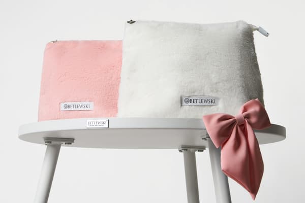 BKP-FR-01 ROSA FLUMMIG dampäls-necessär