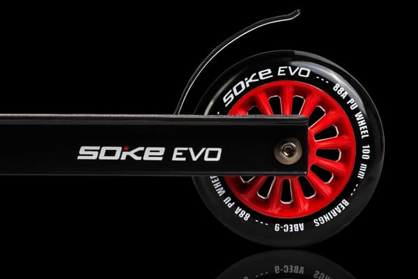 SOKE EVO röd sparkcykel
