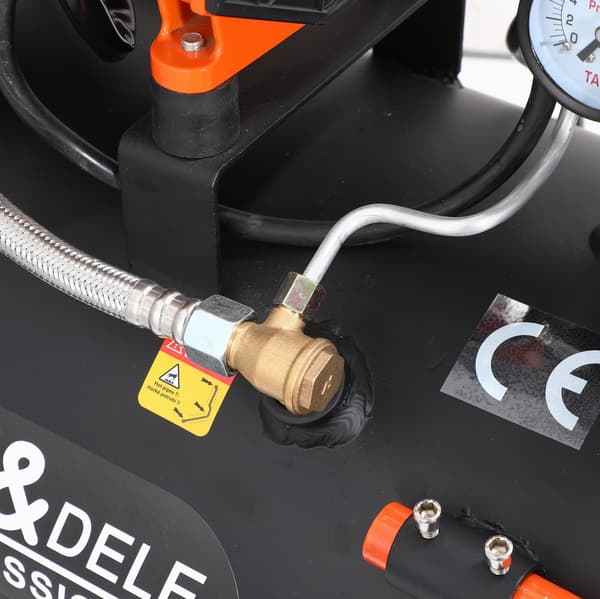 Oljefri kompressor 2200W 50L | Kraft&Dele