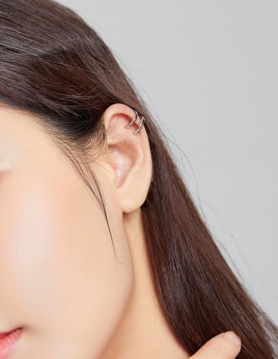 Pendiente clásico de doble oreja en plata 925