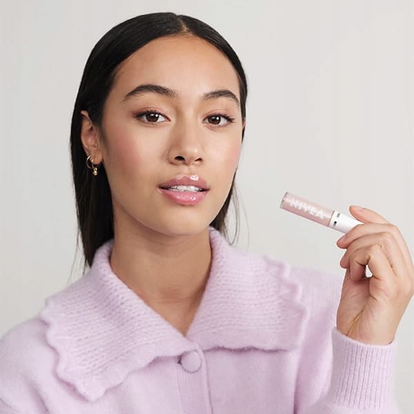 Nivea Caring Lip Oil Clear Glow 5,5 ml