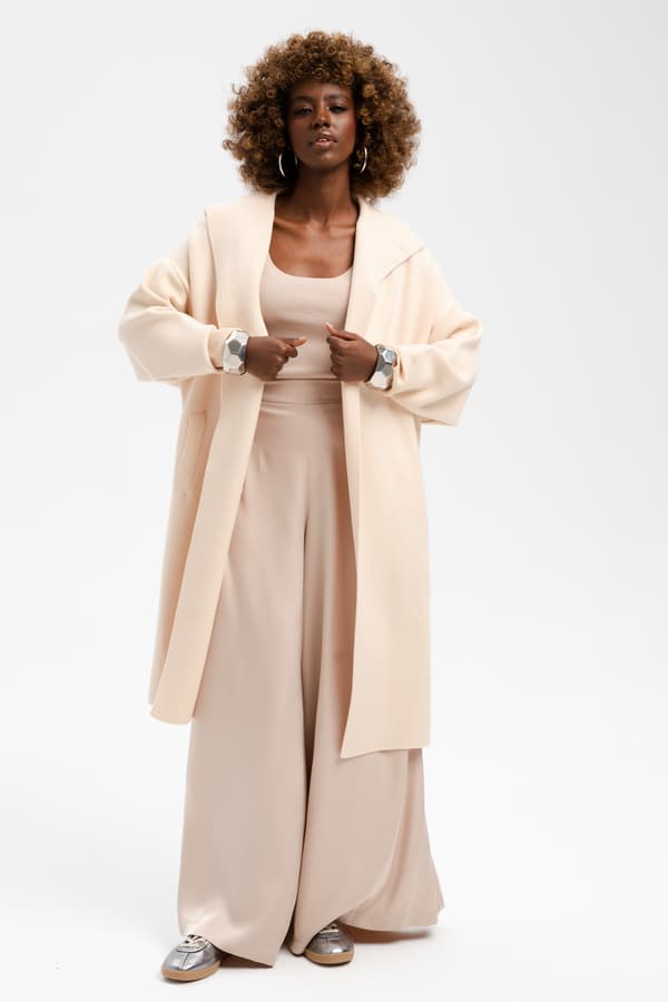 Huggo Lys Beige Plus Size Damefrakke