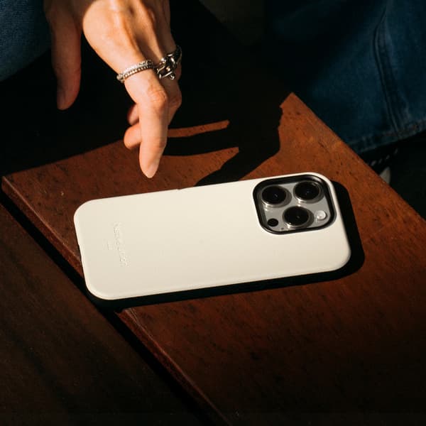 Native Union Active Case - etui til iPhone 16 Pro Max kompatibelt med MagSafe (sandsten)