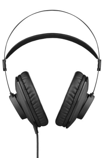 AKG K72 - Studiestängda hörlurar, på öronen