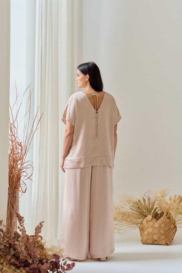 Plus Size Damebluse i Cigar-størrelse Lys Beige Universal