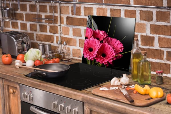 GLASBESKYTTELSESPLADE TIL KOMFUR 50x52 GERBERA