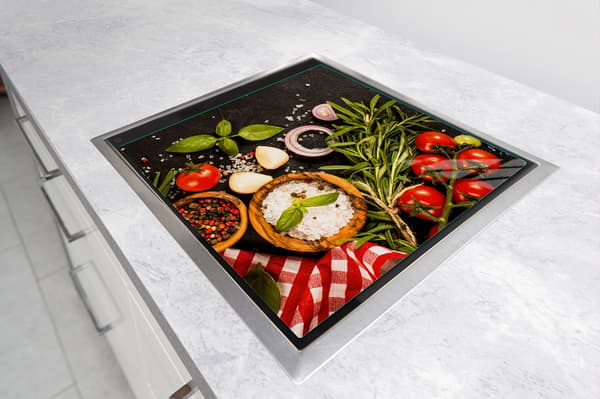 GLASSKYDDSPLÅT FÖR SPIS 50x52 MAT