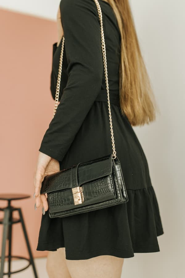 BTJ-21 SORT MILEY clutch-taske i laklæder