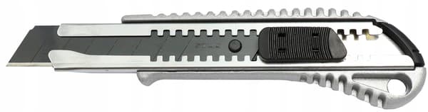 Solid 5639 Black Tiger med 18 mm metallkniv