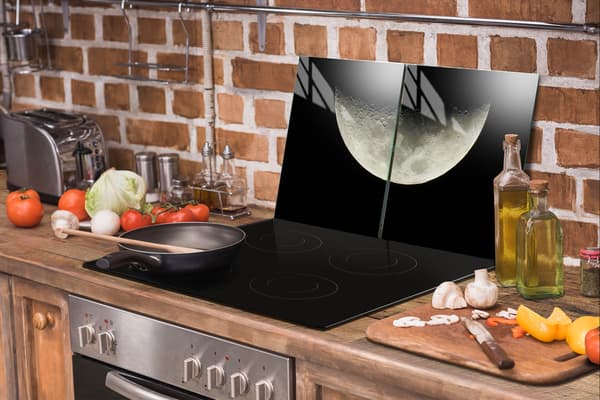GLASSKYDDSPLÅT FÖR SPIS 85x52 MOON
