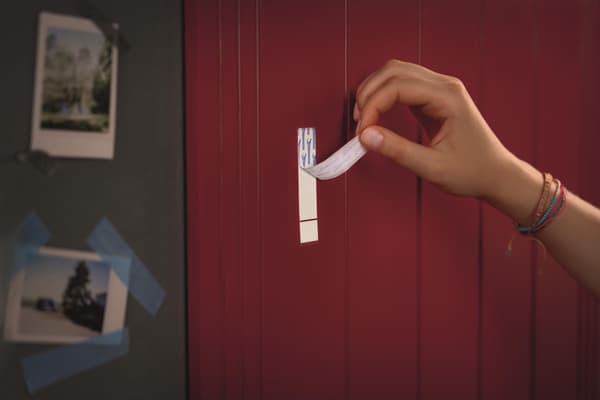 TESA Hook selvklæbende krog stor genanvendelig rektangulær hvid op til 3 kg