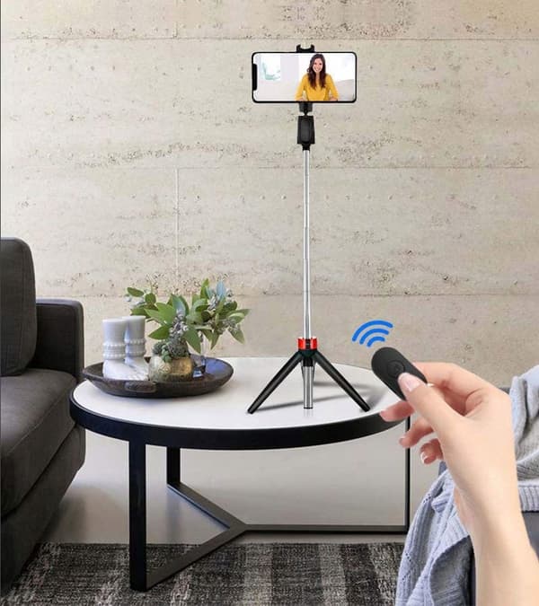 SELFIE-KEPPIJALKA + BLUETOOTH-KAUKOSÄÄDIN