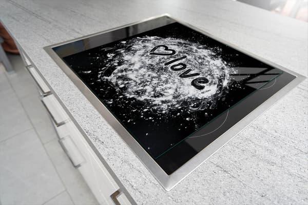 GLAS SKÄRBRÄDA 52x40 HJÄRTA