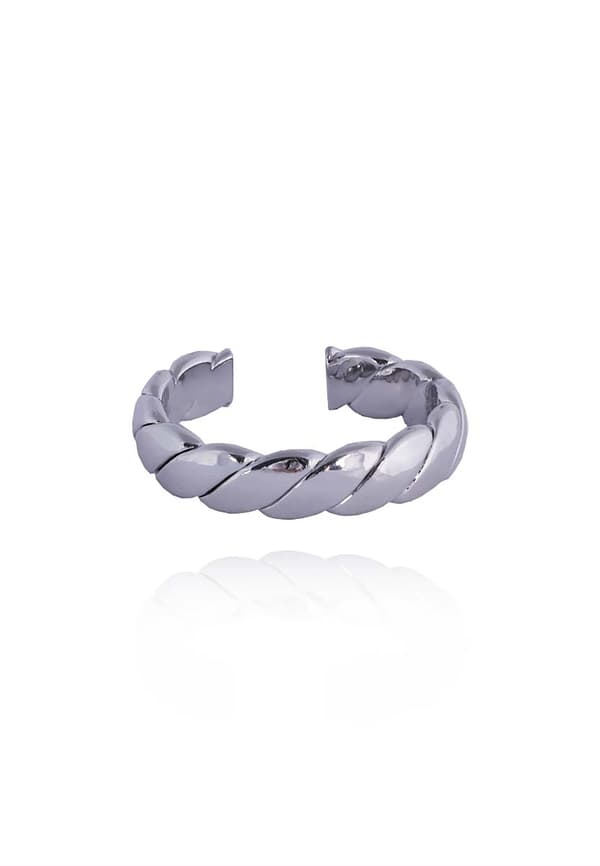 FIGL Forsølvet ring med et originalt design